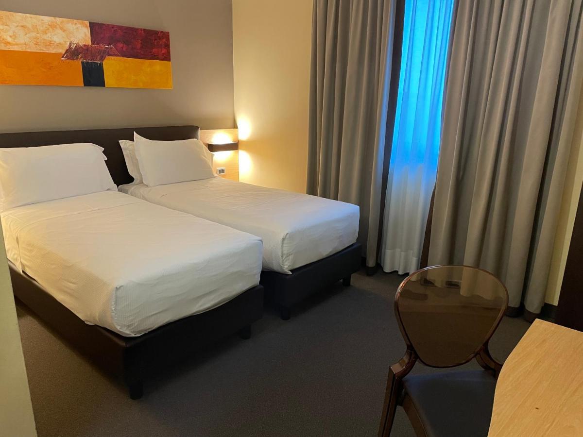 Hotel Omnia Noventa di Piave Dış mekan fotoğraf