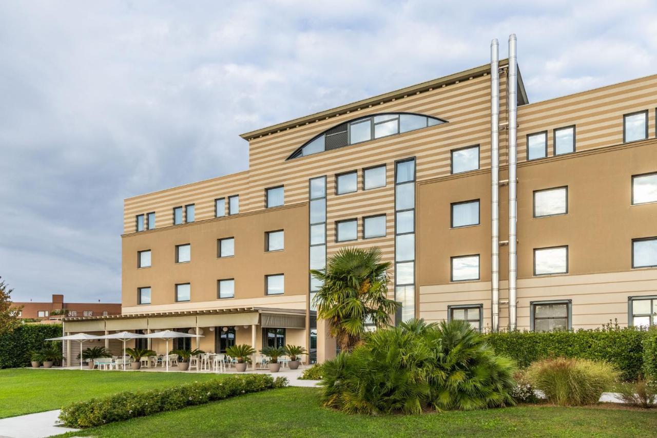 Hotel Omnia Noventa di Piave Dış mekan fotoğraf